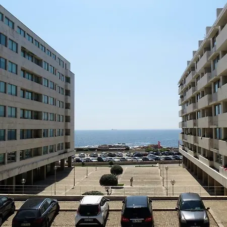 Sea Apartment *